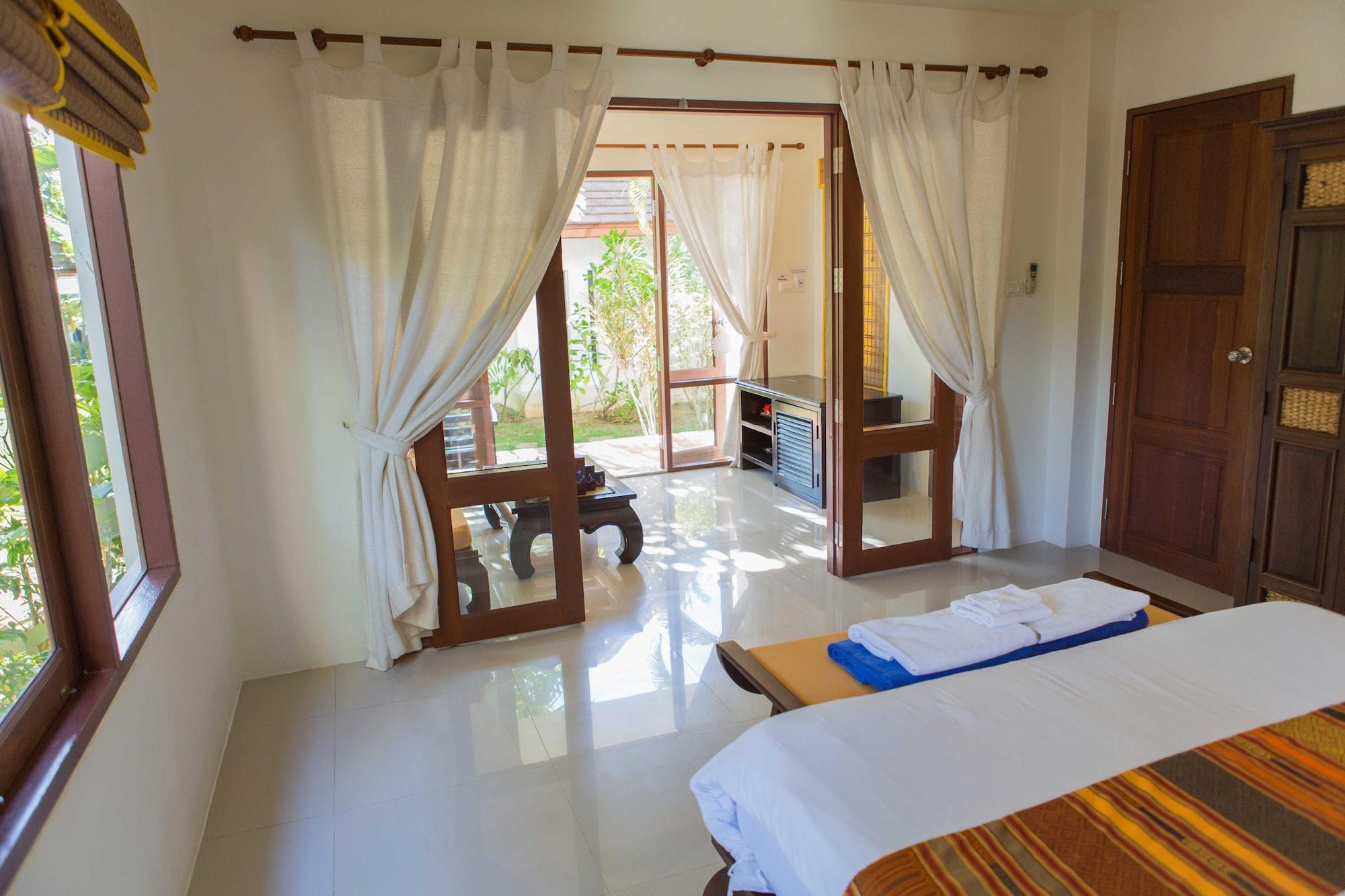 Easy Time Resort Laem Sai Beach Exteriör bild