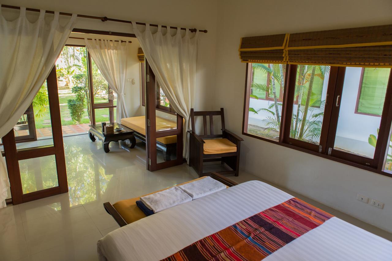 Easy Time Resort Laem Sai Beach Exteriör bild