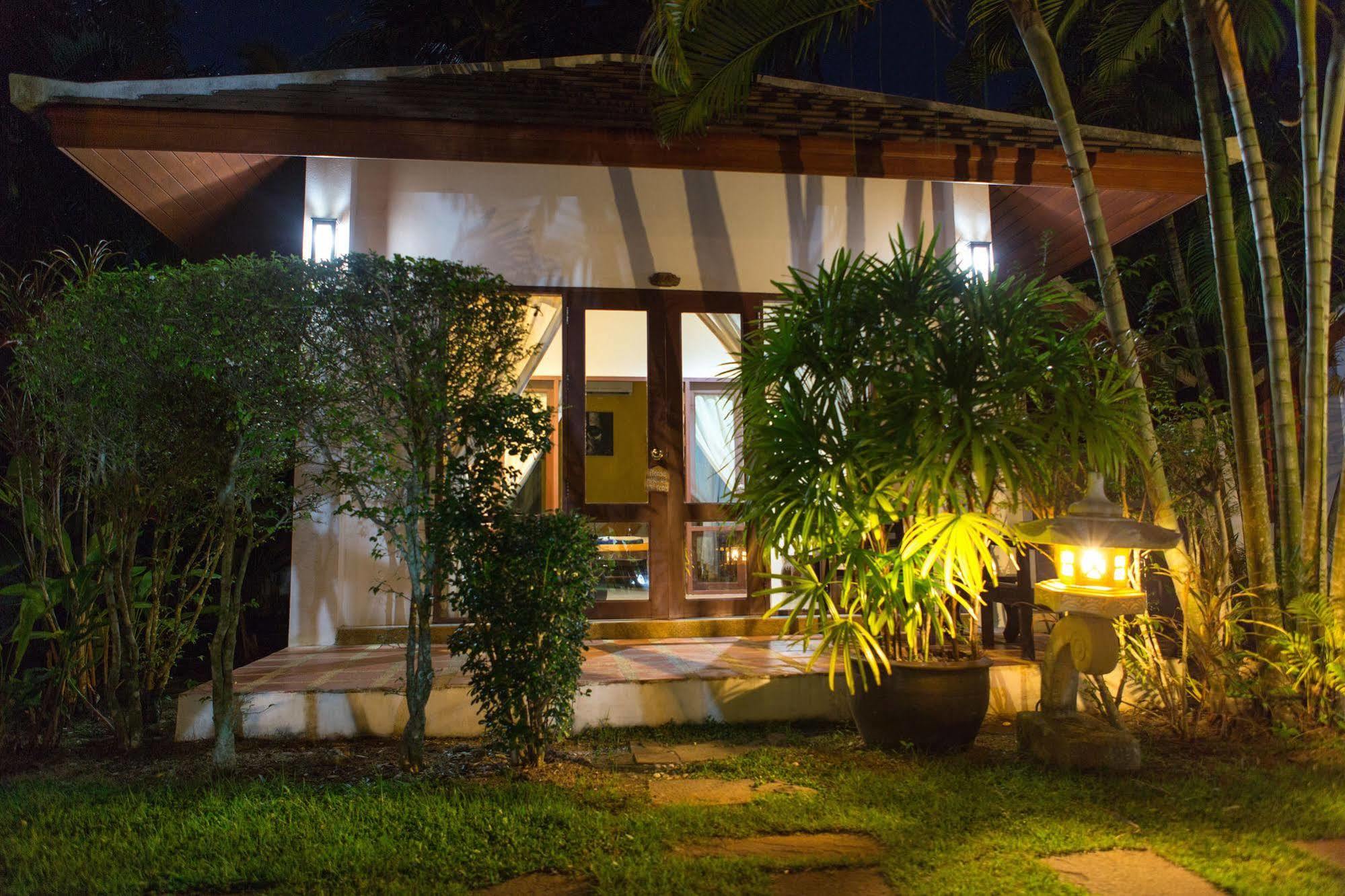 Easy Time Resort Laem Sai Beach Exteriör bild