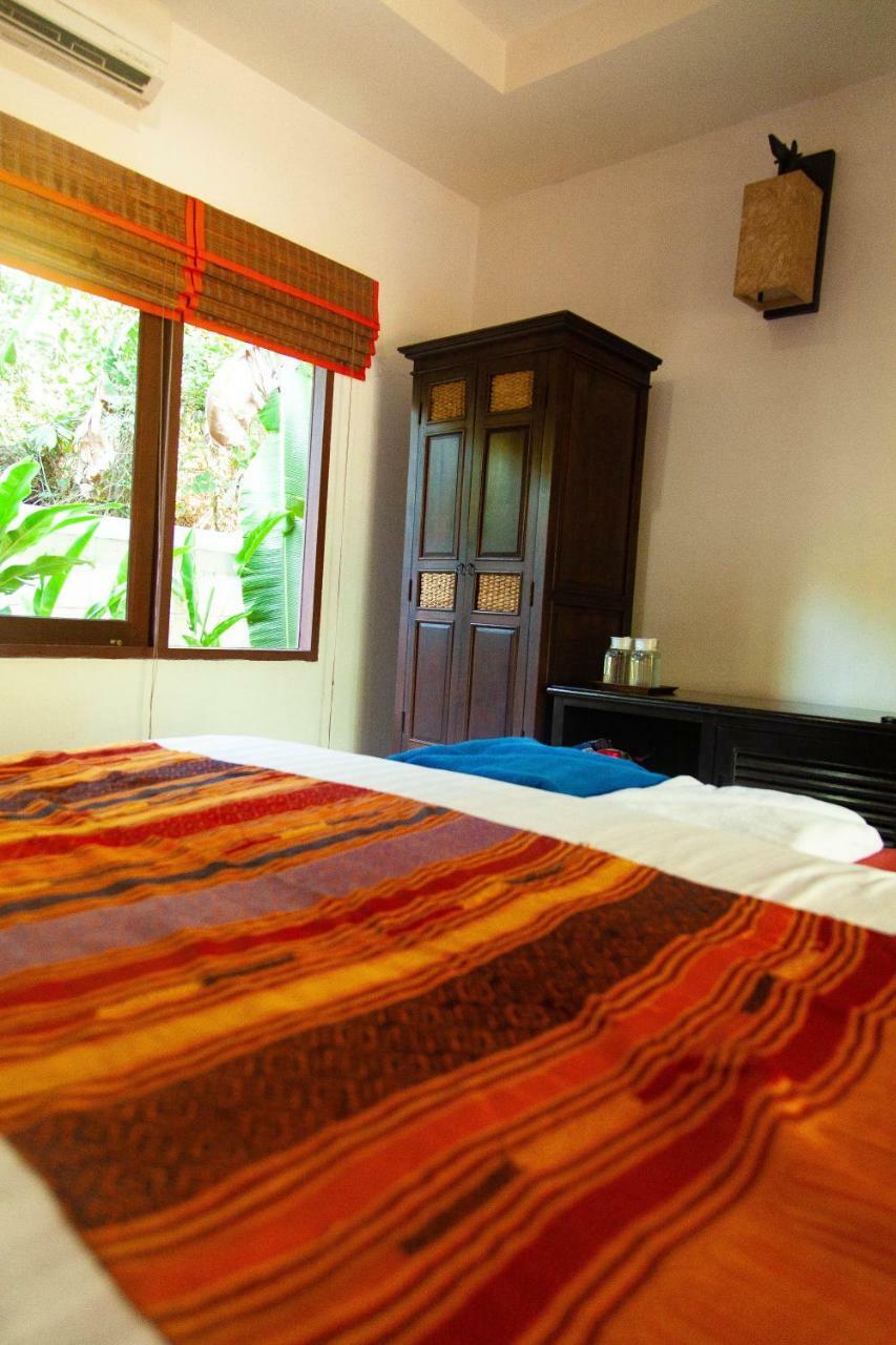 Easy Time Resort Laem Sai Beach Exteriör bild